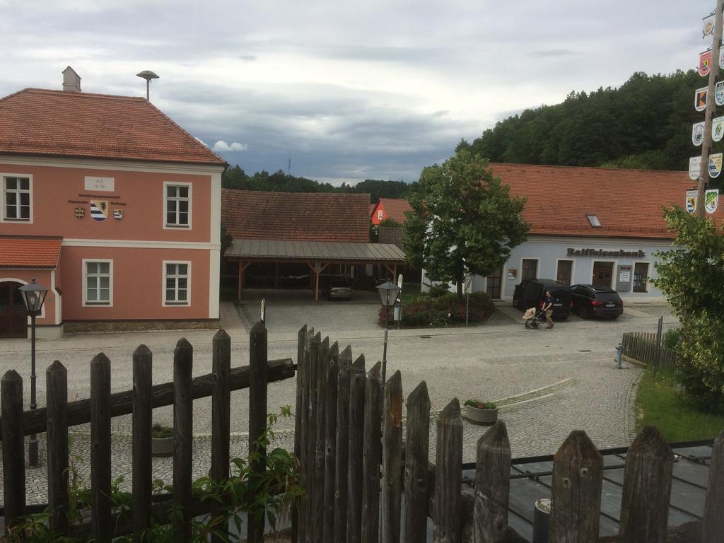 Zur Krone Wolfsegg Esterno foto